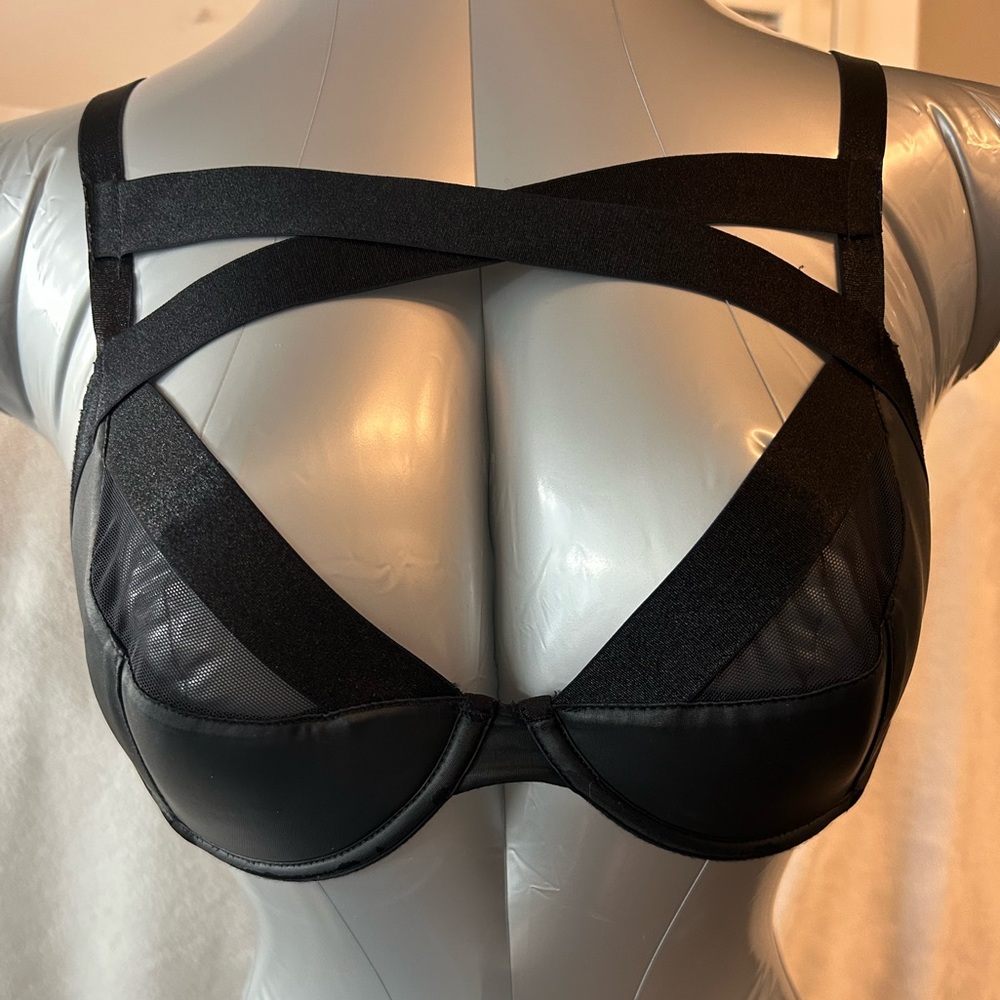 La SENZA Bra